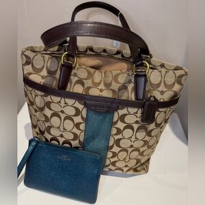 Coach Signature Stripe Tote with Matching Wristlet 28501 LNWOT